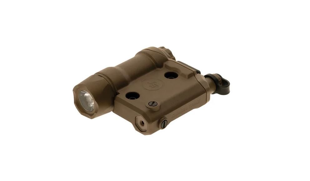 CRIMSON TRACE RAIL MASTER LSR/LIGHT TAN AR15